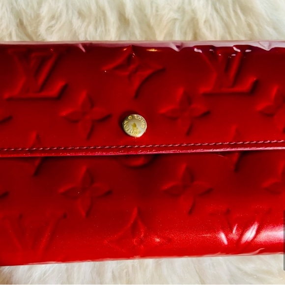 Authentic LV Louis Vuitton Red Vernis Long Wallet - Picture 8 of 16